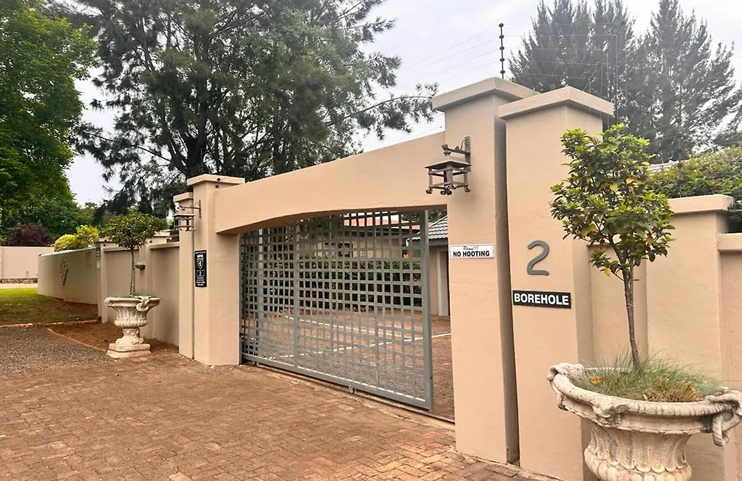Woods Guest House-1