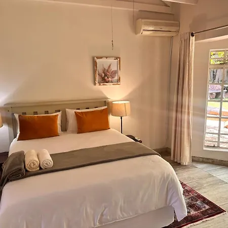 Woods Guest House-2